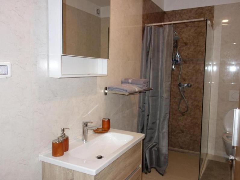 Apartment Petrovic เมดูลิน ภายนอก รูปภาพ